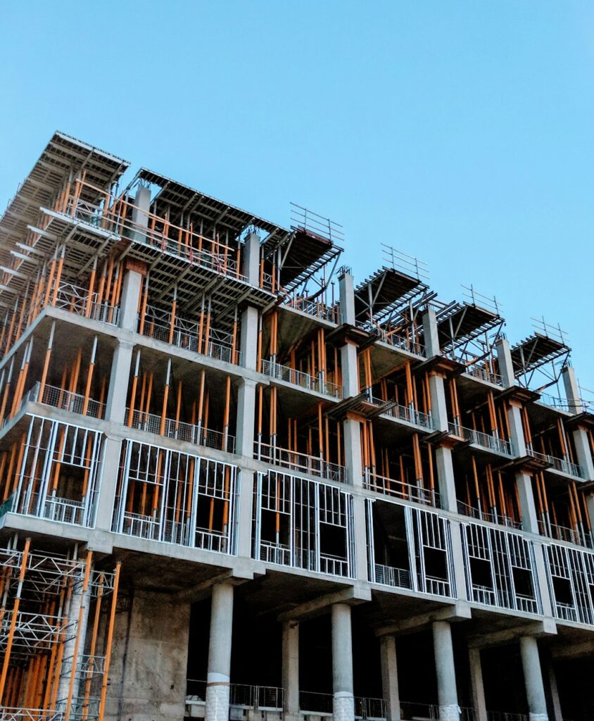 I was on my way back from a class at the Engineering Building at University of Ottawa. This photo just struck me as reminiscent of the vines in a jungle. The photo makes reminds of constant construction in the cities around us